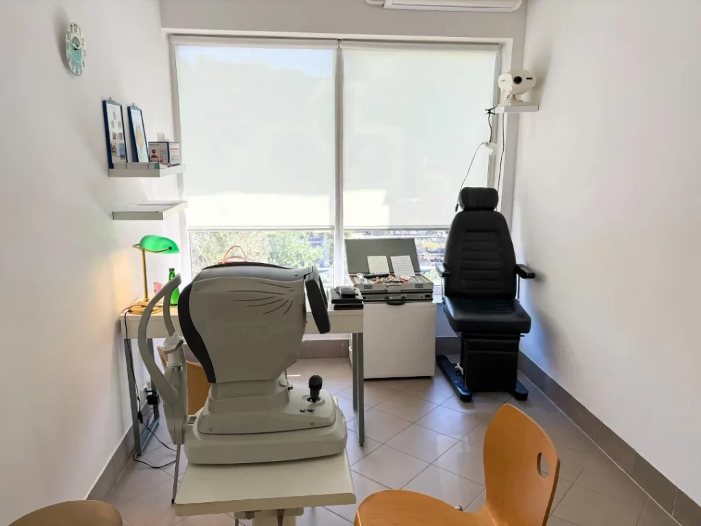 gabinet_optyczny_optyk_mickiewicza_modern_clinic_interior
